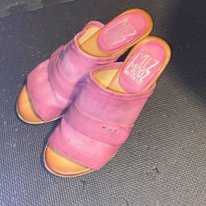 Mix Mooz fuchsia Braydon leather lace slide sandals